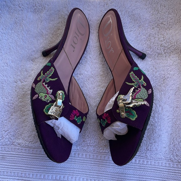 DIOR PURPLE KOI LOCK & KEYS HEELS - Picture 8 of 16
